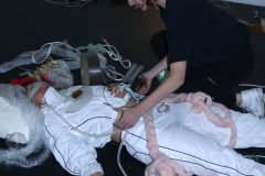 002_-behandeln-1-nackte-za╠ehne-at-New-Fears-Gallery-Berlinc_July_Weber-Kopie-scaled