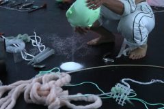 003_behandeln-2-nackte-za╠ehne-at-New-Fears-Gallery-Berlin-c_July-Weber-Kopie-scaled