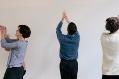 claping
